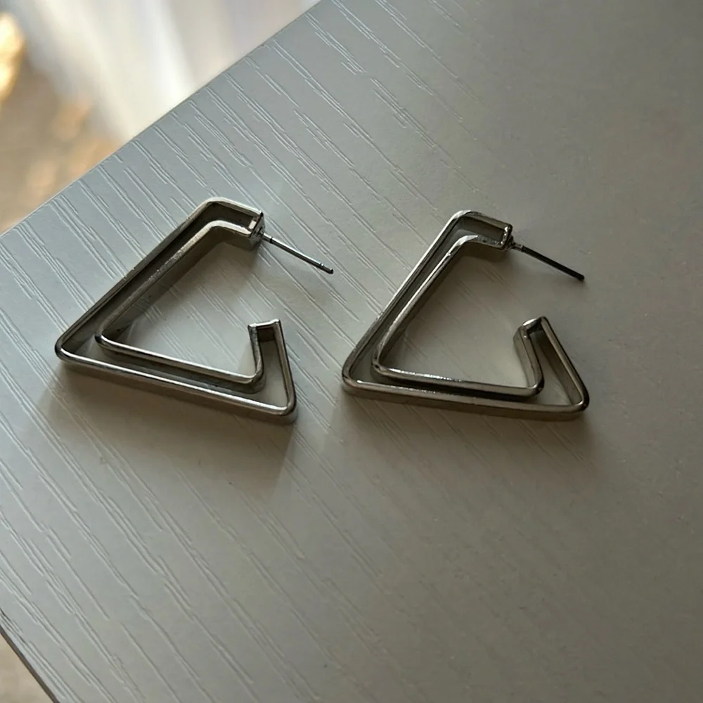 Triangle earrings - Picture 1 of 2